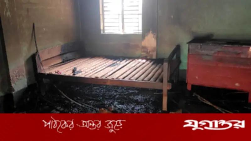 গৌরীপুরে আওয়ামী লীগ নেতার তালাবদ্ধ ঘরে আগুন, ক্ষতি দুই লাখ টাকা