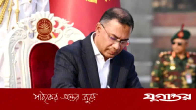 প্রধানমন্ত্রী তারেক রহমানের ব্যস্ত কর্মসূচি: স্মৃতিসৌধে শ্রদ্ধা থেকে মন্ত্রিসভা বৈঠক