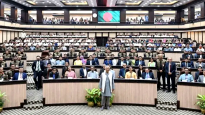 অন্তর্বর্তী সরকার ভেঙে দিয়ে গেজেট প্রকাশ, প্রধানমন্ত্রীর মুখ্য সচিব আব্দুস সাত্তার