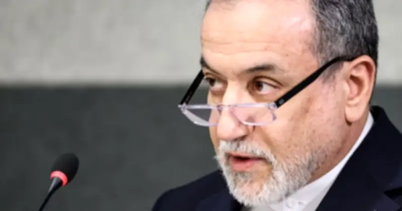 ইরান-যুক্তরাষ্ট্র পারমাণবিক বিরোধে জেনেভায় সমঝোতা, চূড়ান্ত চুক্তি এখনও দূরে