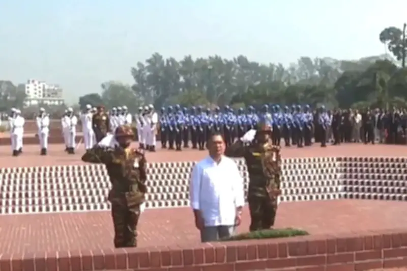 প্রধানমন্ত্রী তারেক রহমানের জাতীয় স্মৃতিসৌধে শ্রদ্ধা নিবেদন ও মন্ত্রিসভার বৈঠক