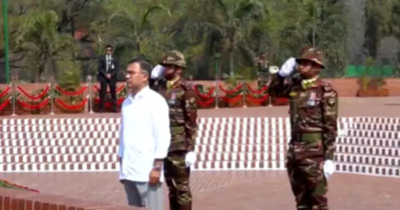 প্রধানমন্ত্রী তারেক রহমানের শ্রদ্ধা: সাভারে জাতীয় স্মৃতিসৌধে ফুলেল শ্রদ্ধা নিবেদন