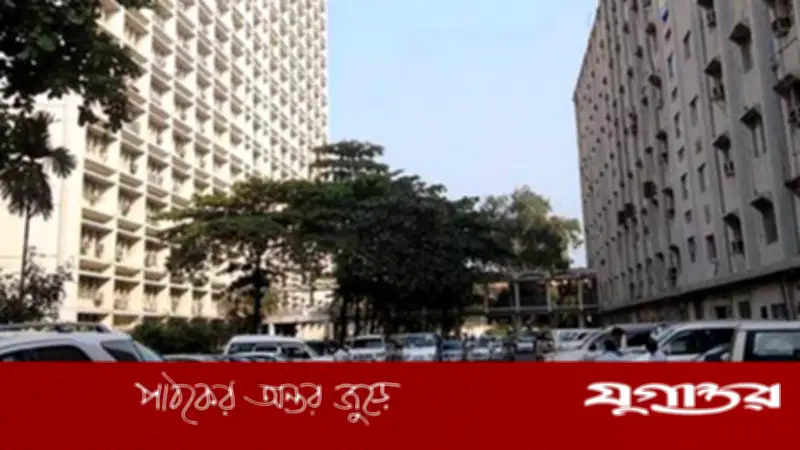 নতুন প্রধানমন্ত্রী তারেক রহমানের প্রথম কর্মদিবসে সচিবালয়ের প্রস্তুতি ও উৎসবের আমেজ