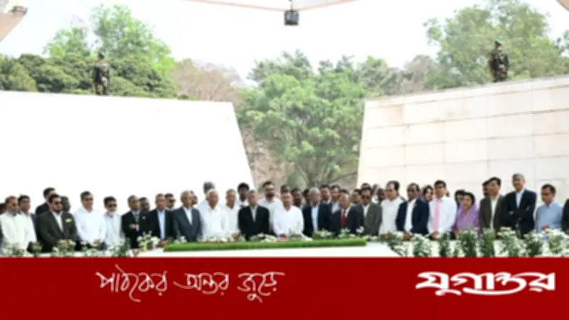 প্রধানমন্ত্রী ও মন্ত্রিসভার সদস্যদের শ্রদ্ধা নিবেদন জিয়াউর রহমান ও খালেদা জিয়ার সমাধিতে