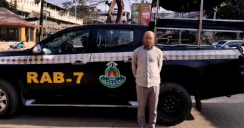 সীতাকুণ্ডে নবীউল হক হত্যা মামলার প্রধান আসামি সুমন গ্রেপ্তার