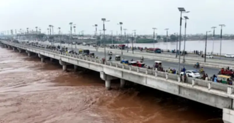 রবি নদীর পানি প্রবাহ বন্ধে ভারতের বাঁধ প্রকল্প, পাকিস্তানে পানিসংকটের আশঙ্কা