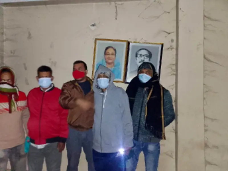 রাজবাড়ীতে আওয়ামী লীগ কার্যালয়ে বঙ্গবন্ধু ও শেখ হাসিনার ছবি টাঙানো নিয়ে উত্তেজনা