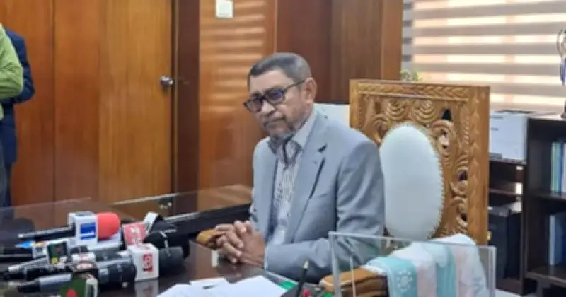 স্বাস্থ্যমন্ত্রী বকুলের ঘোষণা: সিন্ডিকেট-দুর্নীতি বন্ধ, চিকিৎসকদের সময়ানুবর্তিতা নিশ্চিত