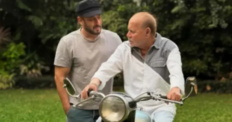 হিন্দি সিনেমার কিংবদন্তি সেলিম খান ভেন্টিলেটরে, চিকিৎসকরা আশাবাদী