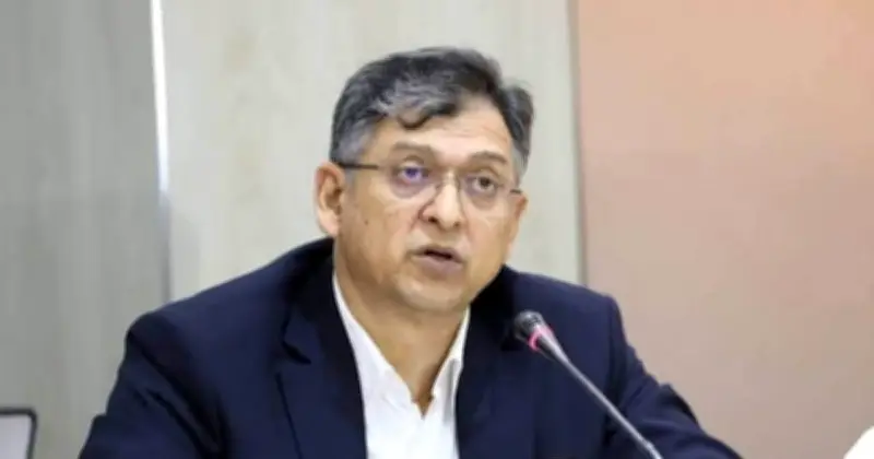 স্বরাষ্ট্রমন্ত্রী সালাহ উদ্দিন আহমদের ঘোষণা: মব কালচার বরদাশত হবে না, দুর্নীতিমুক্ত মন্ত্রণালয় গড়ার অঙ্গীকার