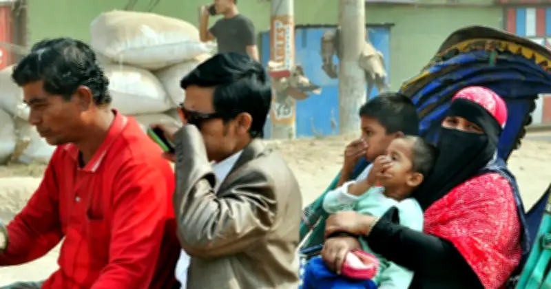 বায়ুদূষণে বিশ্ব শীর্ষে ঢাকা, স্বাস্থ্যঝুঁকিতে নাগরিকরা