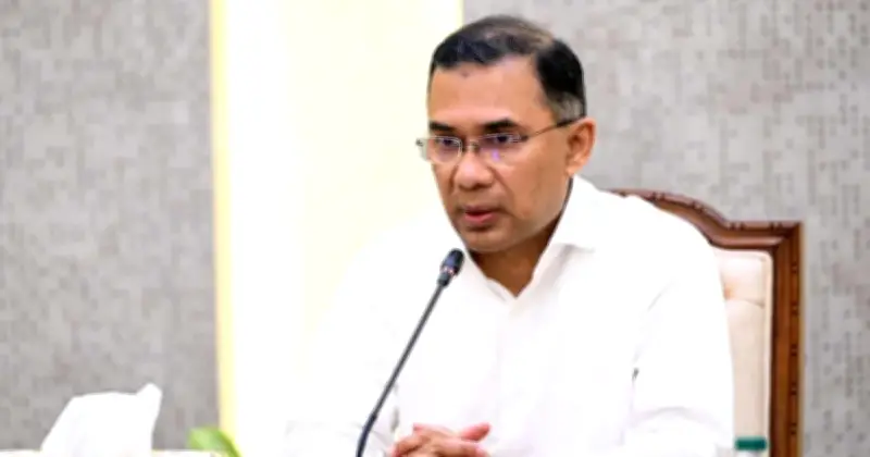 প্রধানমন্ত্রী তারেক রহমানের সাধারণ গাড়ি চলাচল: রাজনৈতিক সংস্কৃতিতে নতুন দৃষ্টান্ত