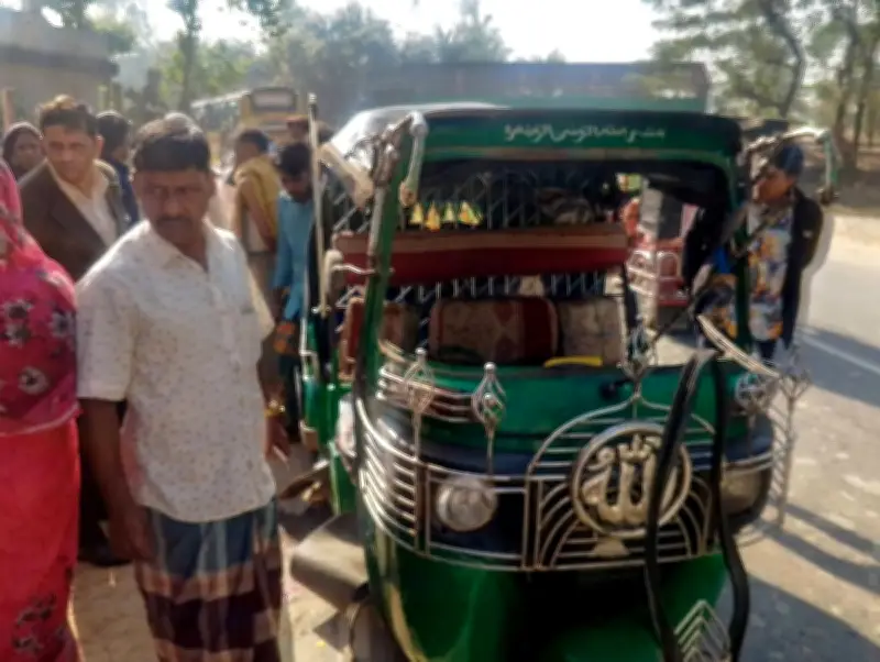 কক্সবাজারের পেকুয়ায় বাস-অটোরিকশা সংঘর্ষে দুই বছরের শিশুর মৃত্যু, আহত দুইজন