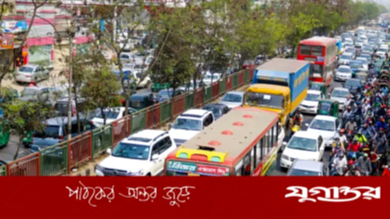 রমজানে নতুন কর্মঘণ্টা: রাজধানীতে যানজটে ইফতারের আগে গন্তব্যে পৌঁছানো নিয়ে শঙ্কা