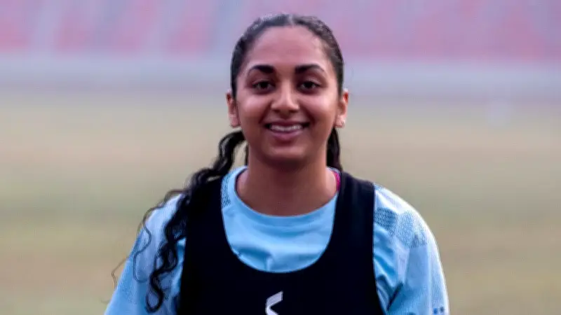 প্রথমবার বাংলাদেশ নারী ফুটবল দলে সুইডেনপ্রবাসী আনিকা রানিয়া সিদ্দিকীর ডাক, আনন্দে উচ্ছ্বসিত