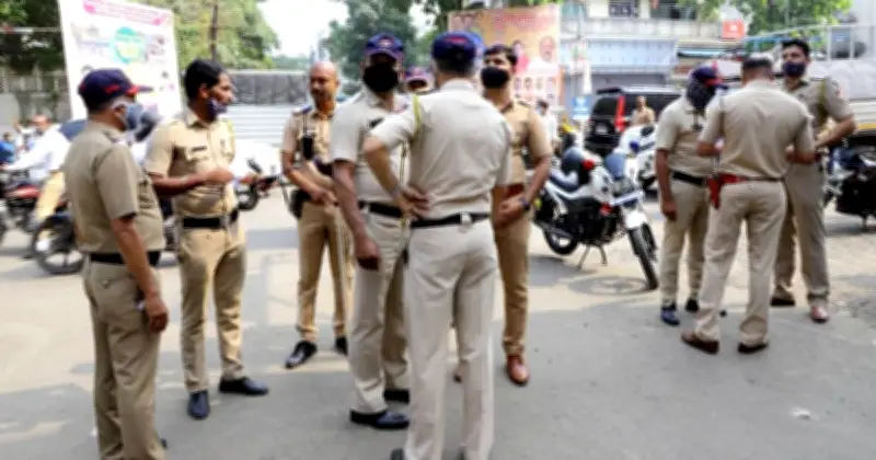 পুনে পুলিশের অভিযানে ১১ বাংলাদেশি নারী উদ্ধার, যৌনপল্লি সিলগালার প্রক্রিয়া শুরু