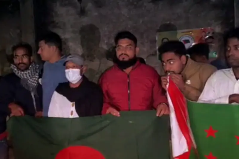 বাংলাদেশে অনলাইন শিক্ষার নতুন সম্ভাবনা: প্রযুক্তির মাধ্যমে শিক্ষার প্রসার