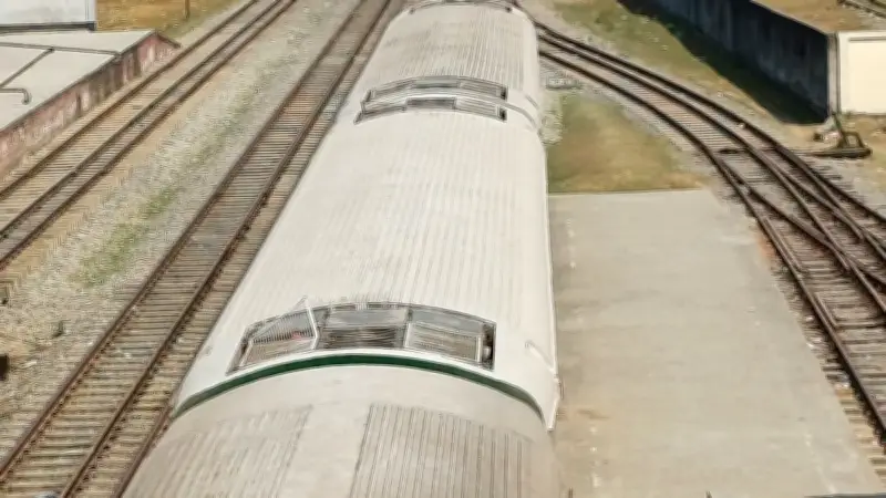 পঞ্চগড় এক্সপ্রেসের এসি কোচের কনডেন্সার কয়েল চুরি, ট্রেন চলছে একটি কোচ কম নিয়ে