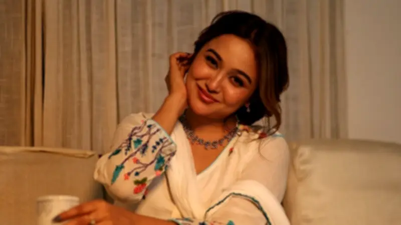 রুকাইয়া জাহান চমকের স্নিগ্ধ সন্ধ্যা: ফেসবুকে শেয়ার করেছেন ঘরোয়া মুহূর্ত