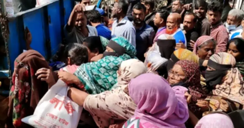 রংপুরে টিসিবি পণ্য কেনার লাইনে ধাক্কাধাক্কিতে দুই নারী আহত, অভিযোগ অনিয়মের