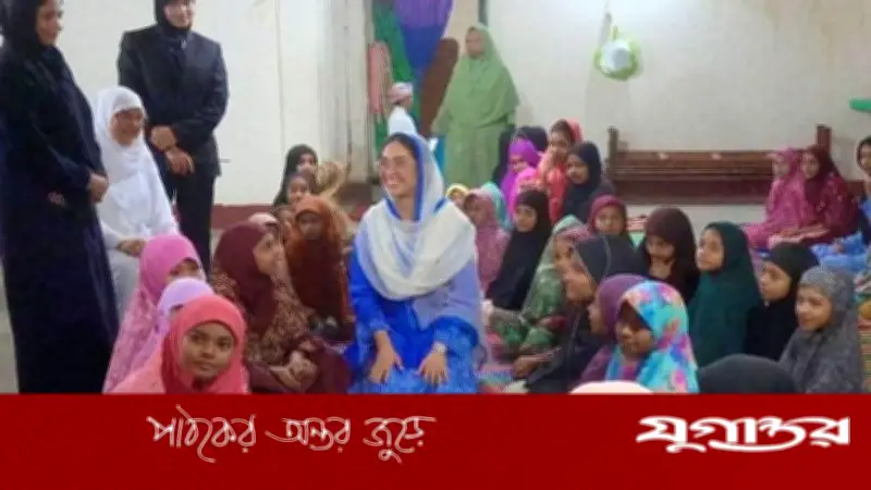 জাইমা রাহমানের উদ্যোগে মাদ্রাসা শিক্ষার্থীদের জন্য মাসব্যাপী ইফতার-সেহরি বিতরণ