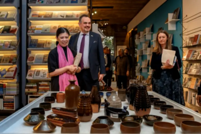 ঢাকায় মার্কিন রাষ্ট্রদূতের বেঙ্গল শিল্পালয় পরিদর্শন ও এস এম সুলতান প্রকল্পের সারসংক্ষেপ গ্রহণ