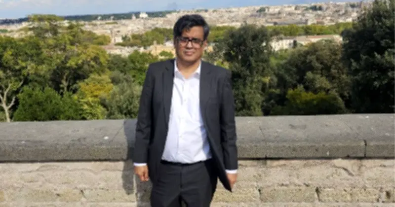 ফেসবুকে অনুসারী বেড়ে যাওয়ায় সম্মানিত বোধ করছেন শফিকুল আলম