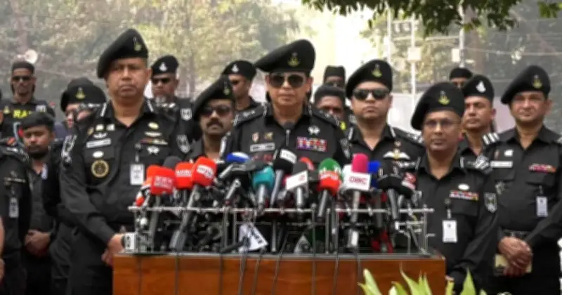 র্যাবের মহাপরিচালক: সাধারণ মানুষকে জিম্মি করে কোনো আন্দোলন বা দাবি মানব না