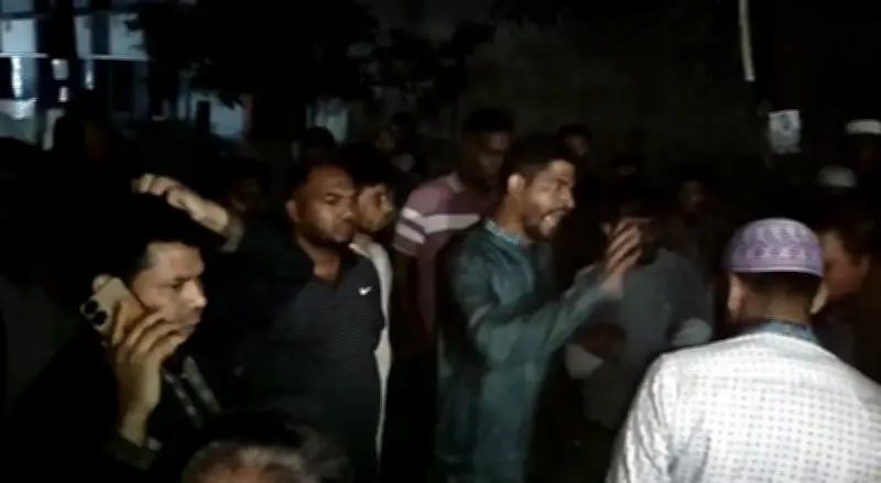 পটুয়াখালীতে ছাত্রদল নেতার গ্রেপ্তারে বাধা: পুলিশের সঙ্গে তুমুল বাগ্‌বিতণ্ডা