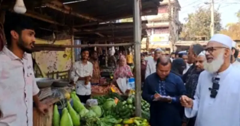 ঝিনাইদহে এমপির ঝটিকা বাজার পরিদর্শন: লেবু-শসার দাম নিয়ে প্রশ্ন ও ক্ষোভ