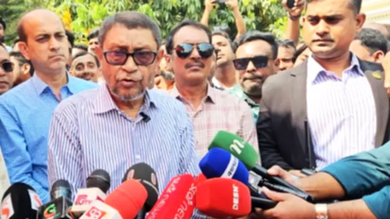 স্বাস্থ্যমন্ত্রীর উপহার, ট্রাক দুর্ঘটনা, প্রধানমন্ত্রীর যমুনা সফর ও সাহিত্যিক শংকরের প্রয়াণ