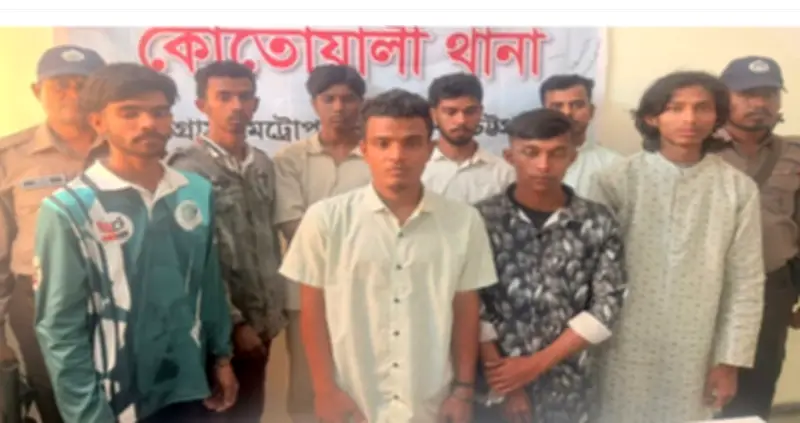 বাংলাদেশে ডিজিটাল নিরাপত্তা আইন: নাগরিক অধিকার নিয়ে উদ্বেগ ও বিতর্ক