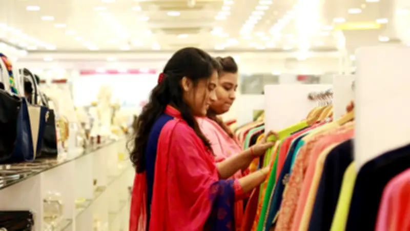 ঢাকায় রমজানে ফ্যাশন মেলা ও হোটেলের বিশেষ ইফতার-ডিনার আয়োজন