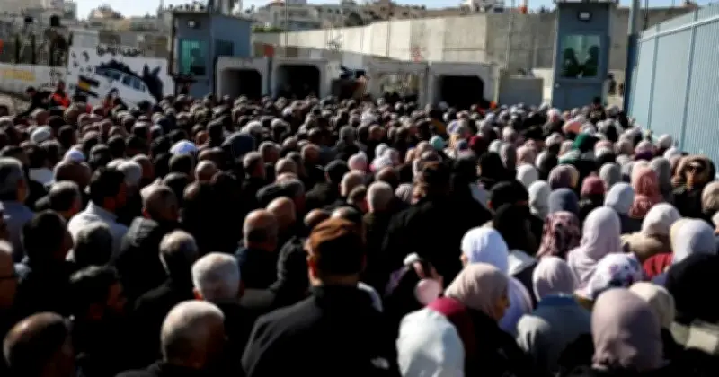 রমজানে আল-আকসায় প্রবেশে কঠোর বিধিনিষেধ, ইসরায়েলের সীমিত কোটা নিয়ে ফিলিস্তিনিদের বিক্ষোভ