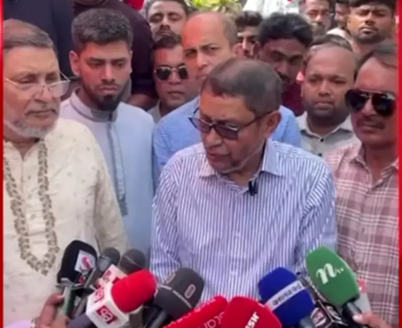 স্বাস্থ্যমন্ত্রীর ঘোষণা: দুর্নীতিমুক্ত স্বাস্থ্য মন্ত্রণালয় গড়ে চিকিৎসাসেবা মানুষের দোরগোড়ায় পৌঁছাবে