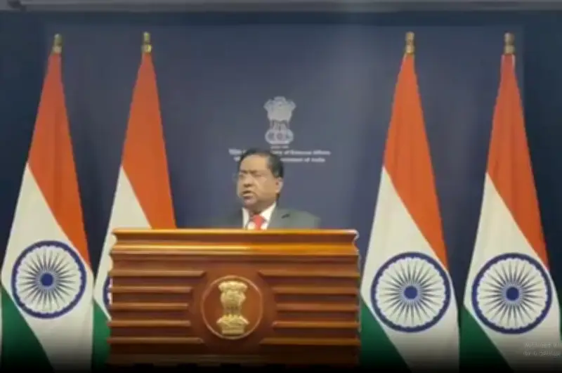 বাংলাদেশের নতুন সরকারের সঙ্গে সম্পর্ক উন্নয়নে আগ্রহী ভারত, ভিসা সহজীকরণের ইঙ্গিত