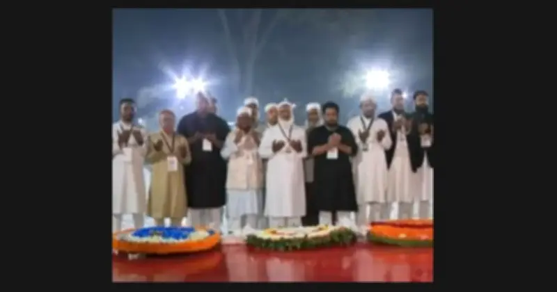 শহীদ মিনারে প্রথম শ্রদ্ধা নিবেদন করলেন বিরোধীদলীয় নেতা ডা. শফিকুর রহমান