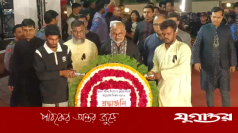 বরিশালে একুশের প্রথম প্রহরে ভাষা শহীদদের প্রতি শ্রদ্ধা নিবেদন