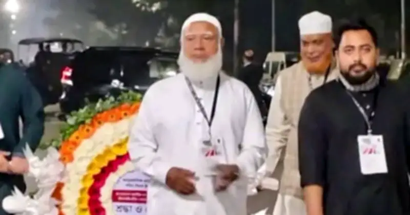 প্রথমবারের মতো শহীদ মিনারে শ্রদ্ধা জানালেন জামায়াত আমির ডা. শফিকুর রহমান