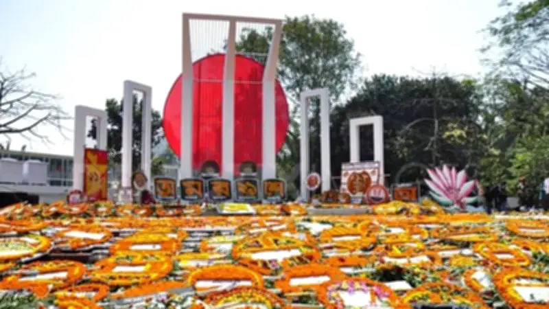 শহীদ মিনারে শ্রদ্ধা নিবেদনে বাধা, রুমিন ফারহানা ফিরে গেলেন ফুল না দিয়েই