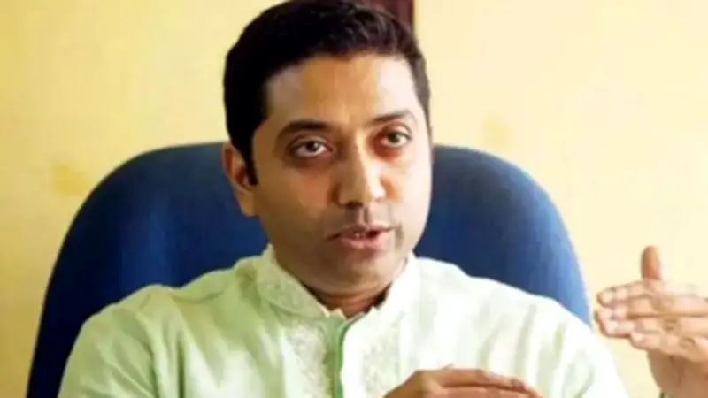 শহীদ মিনারে জামায়াতের শ্রদ্ধা নিয়ে বিতর্ক, ড. ইফতেখারুজ্জামান বলেন দুর্নীতি ও ধর্মান্ধতা একুশের চেতনার পরিপন্থী