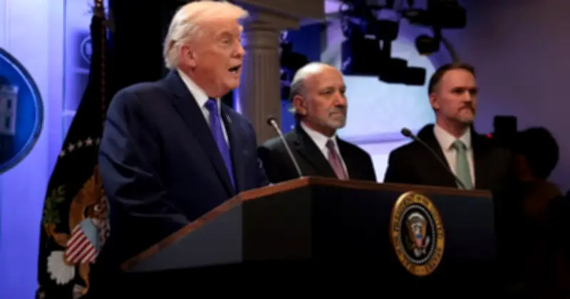 ট্রাম্পের নতুন বৈশ্বিক শুল্ক: সুপ্রিম কোর্টের রায়ের পর ১০ শতাংশ শুল্ক আরোপ