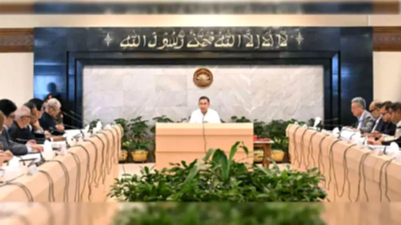 শিক্ষামন্ত্রীর কঠোর বার্তা, মার্কিন রাষ্ট্রদূতের বাংলা শুভেচ্ছা ও রমজানে গ্যাস সংকট