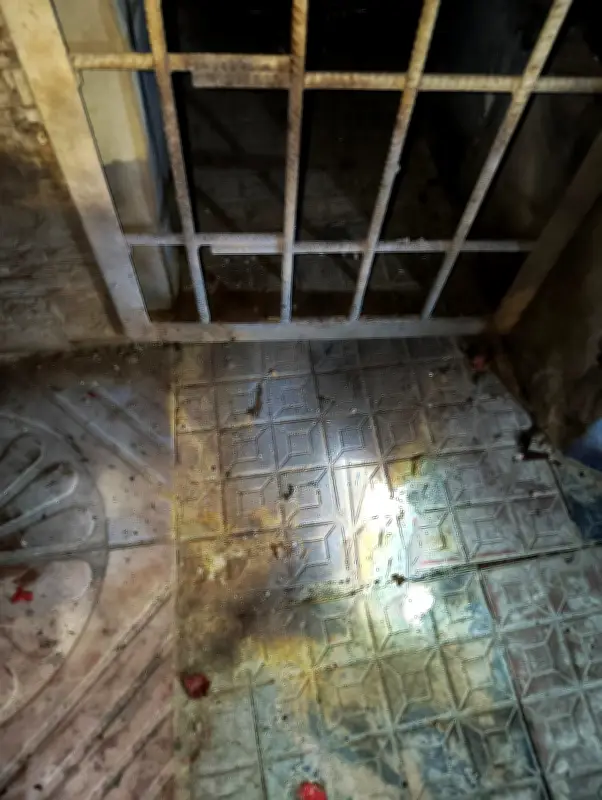 যশোরে শিল্পপতির বাড়িতে ককটেল হামলা, চাঁদা না দেওয়ার অভিযোগ