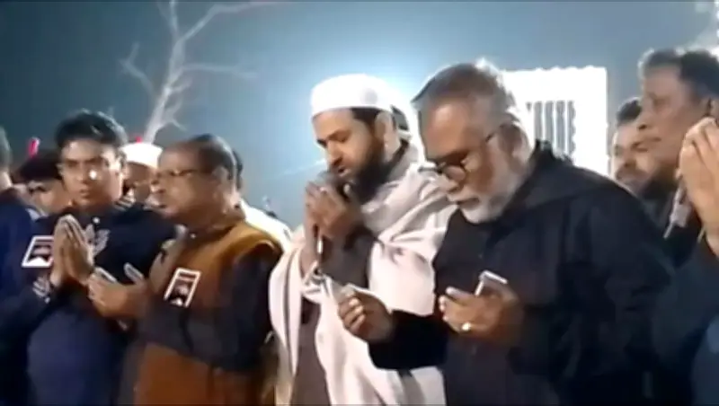 ইসলামী বিশ্ববিদ্যালয়ে দোয়ায় জিয়ার নাম বাদ: ছাত্রদলের প্রতিবাদে দ্বিতীয়বার মোনাজাত