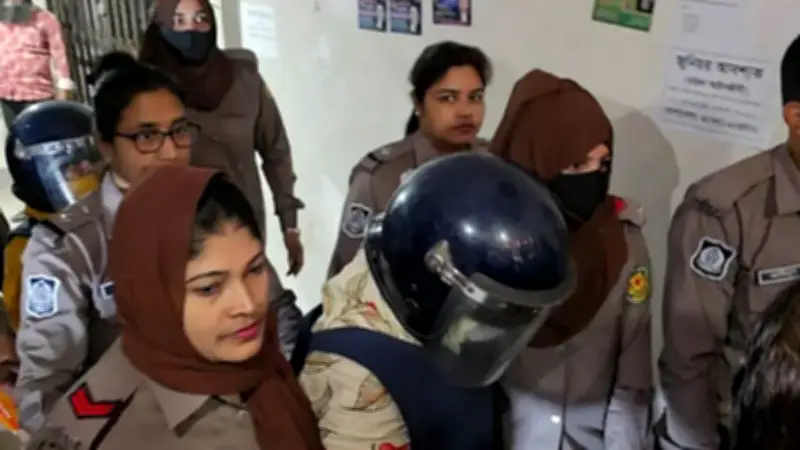 বিএনপি-জামায়াত সংঘর্ষে আহত ১৬, শিশু গৃহকর্মী নির্যাতন দায় স্বীকার ও ঈদের সম্মানী বিতর্ক