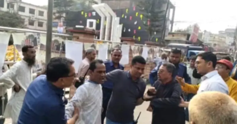 গাইবান্ধায় ভাষা শহীদদের শ্রদ্ধা নিবেদনে আওয়ামী লীগের মিছিল, পরে দুই নেতা আটক