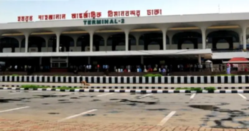 হযরত শাহজালাল বিমানবন্দরে আধুনিক এয়ার রাইফেলসহ ফেনির যাত্রী আটক