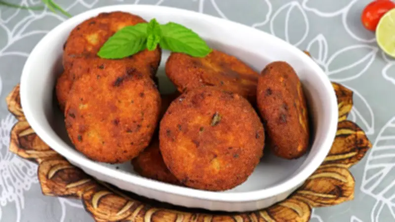 বিএনপি নেতা ১৭ বছর পর জুতা পায়ে দিলেন, প্রধানমন্ত্রীকে লালন ভক্তদের চিঠি