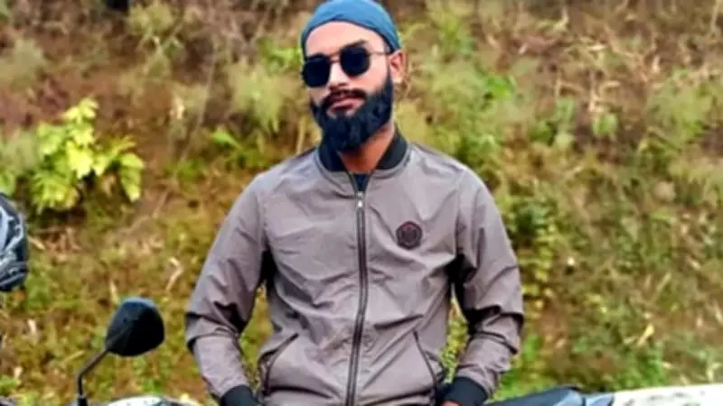 বগুড়ায় এনসিপি নেতার কারাগারে চিকেন টিকিয়া কাবাব, দোল উৎসব পালন ও প্রধানমন্ত্রীকে লালন ভক্তদের চিঠি